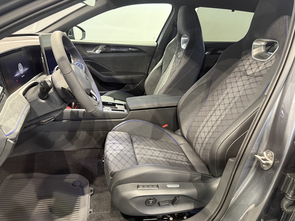 Volkswagen Passat CFJ09R