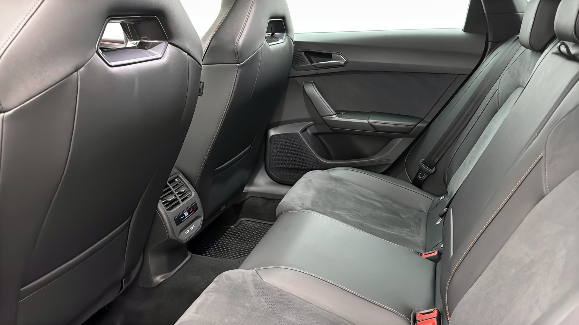 CUPRA Leon Sportstourer CFM86J