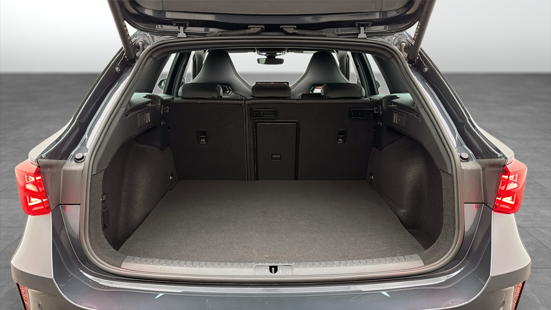 CUPRA Leon Sportstourer CFM86J