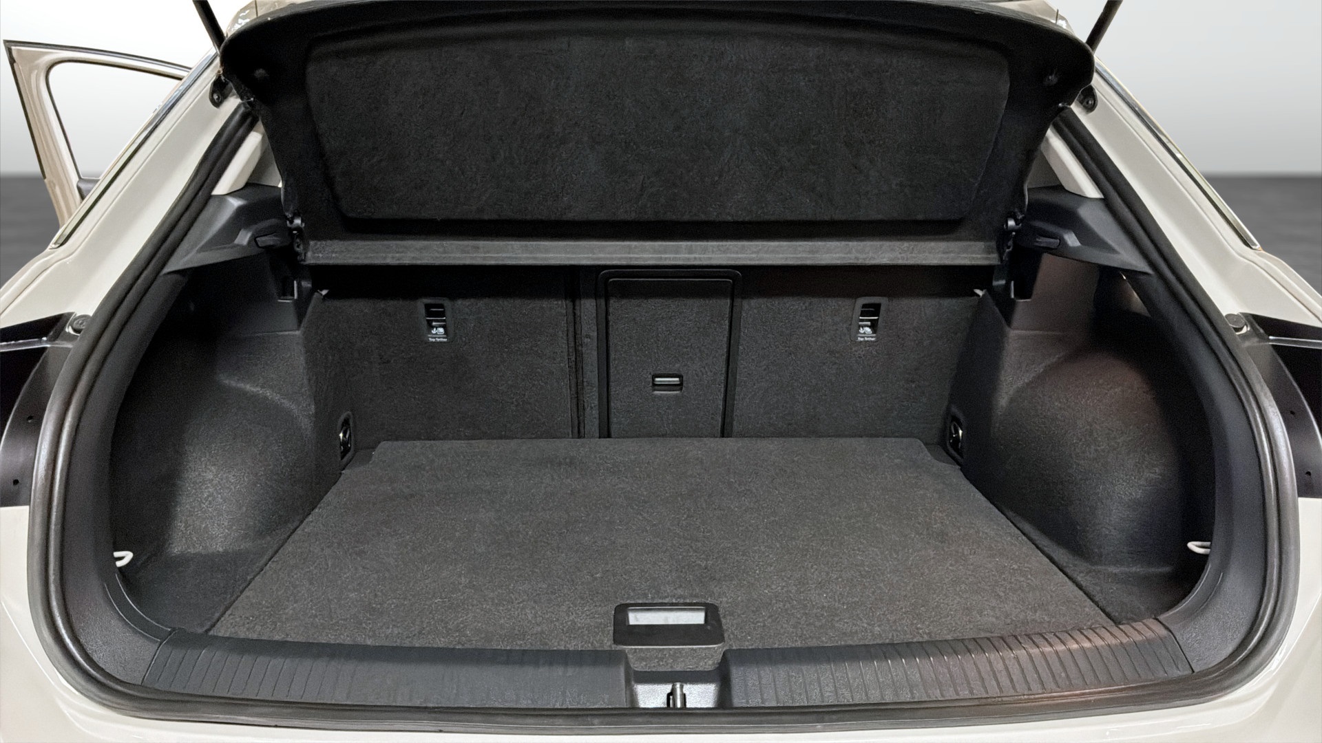 Volkswagen T-Roc CGB50J
