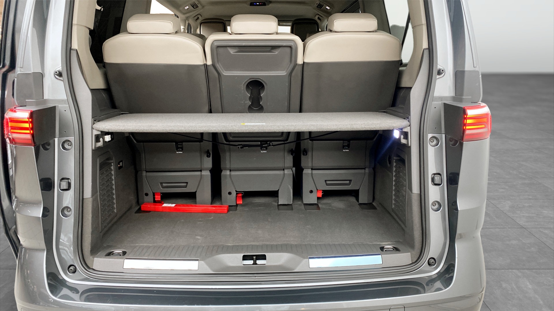 Volkswagen Multivan CGG51D