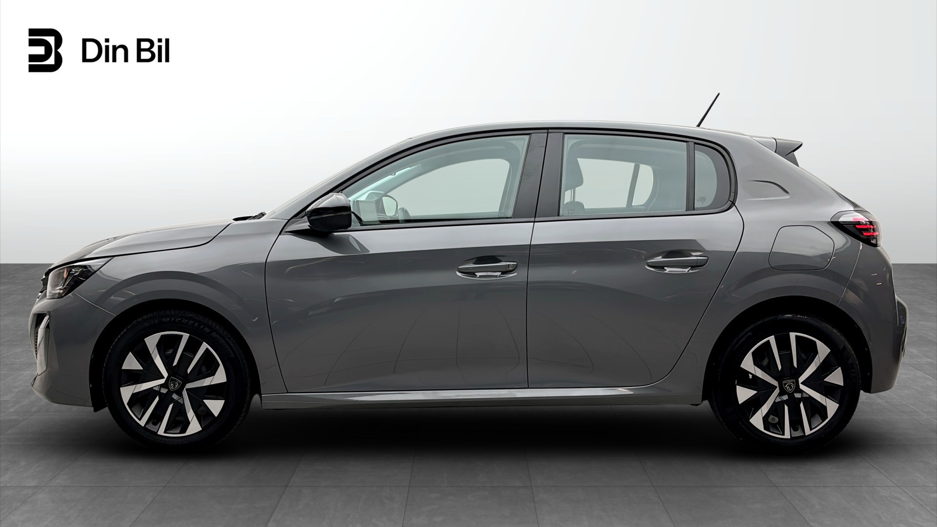 Peugeot 208 CHF02E