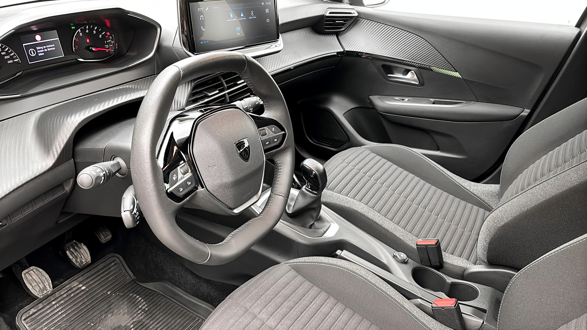 Peugeot 208 CHF02E