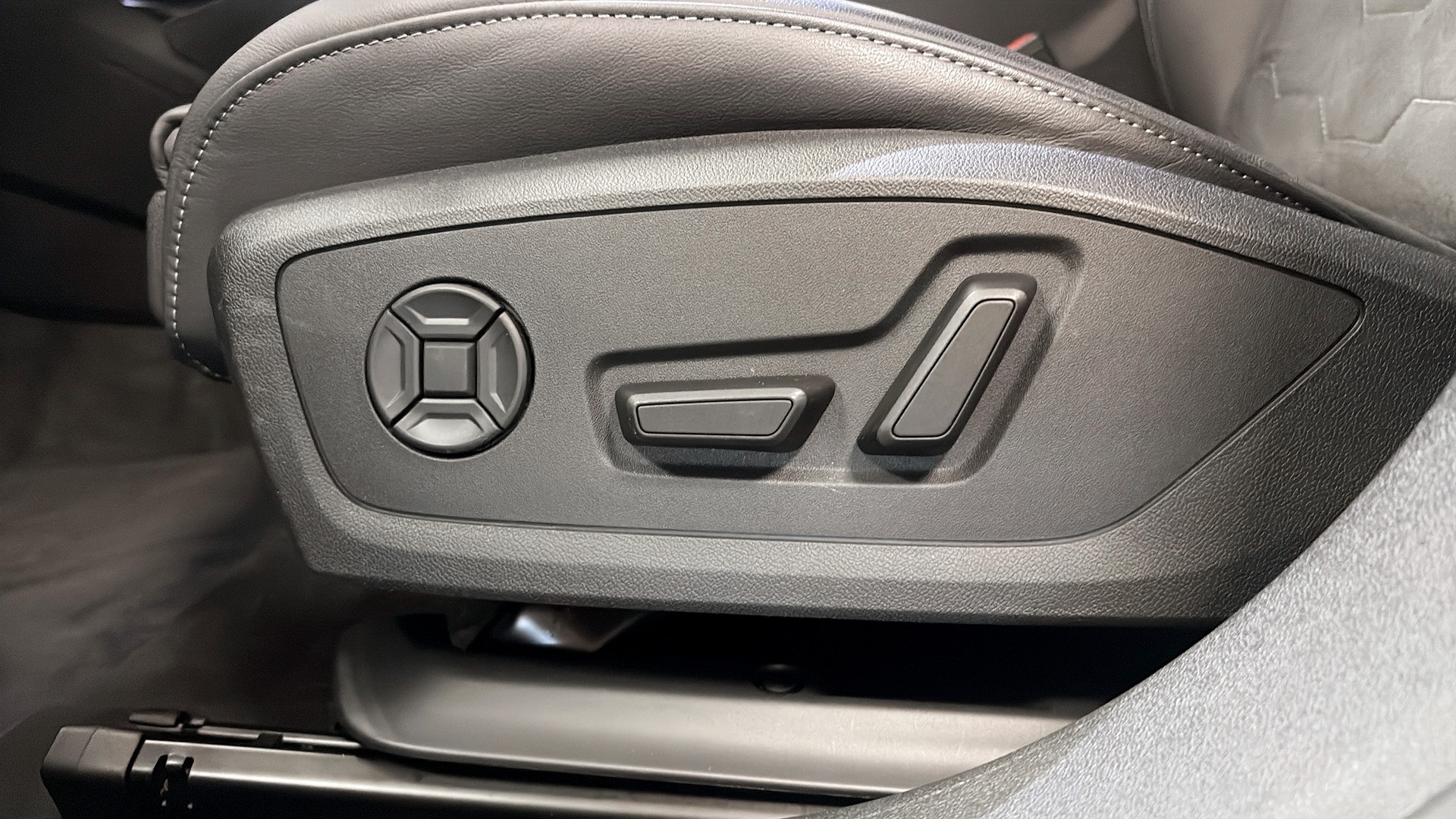Audi A6 Sportback e-tron CHJ07G