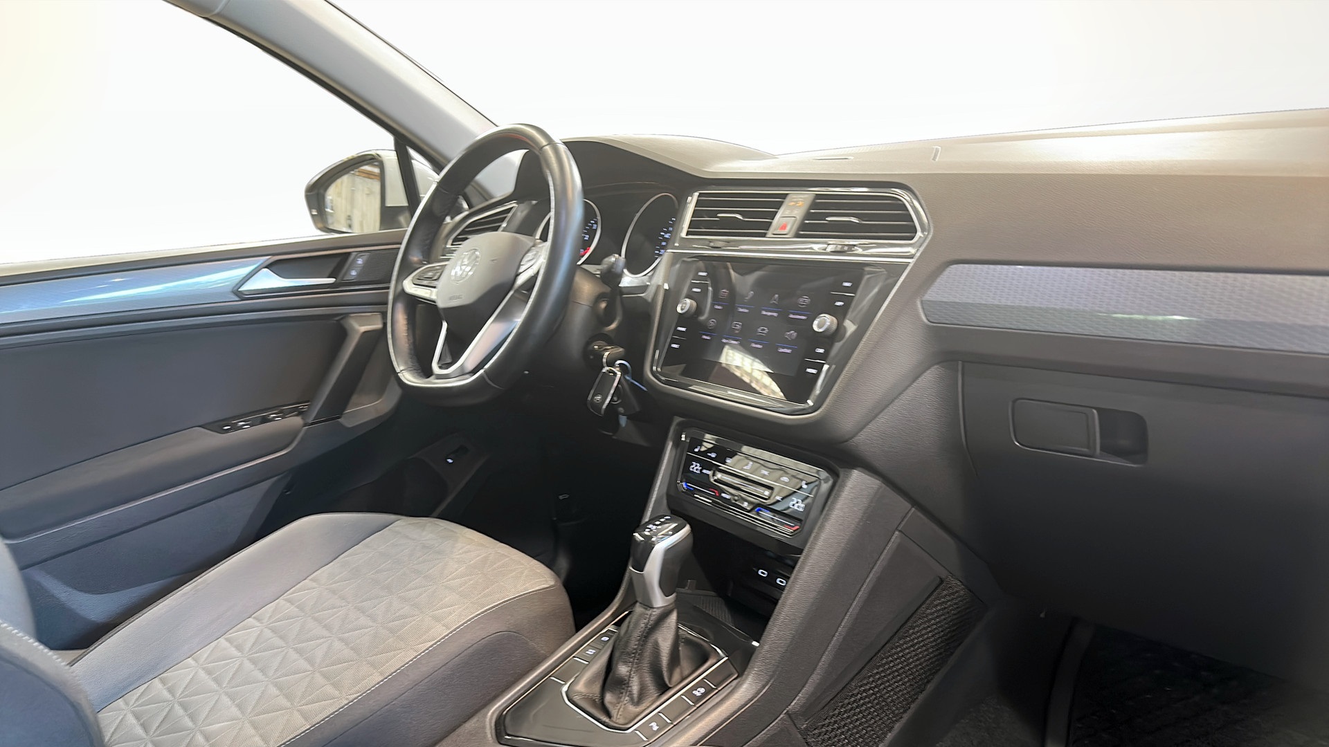 Volkswagen Tiguan CHY15K