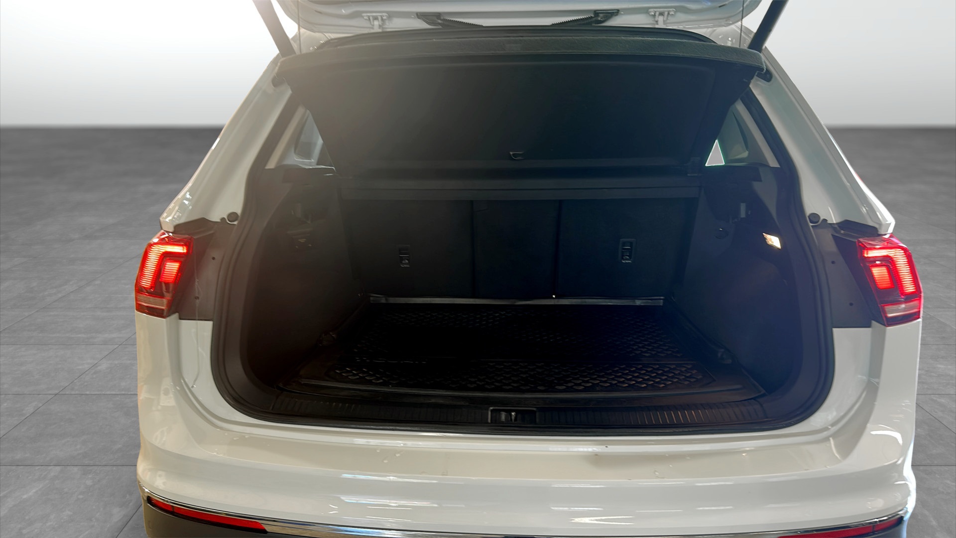 Volkswagen Tiguan CHY15K