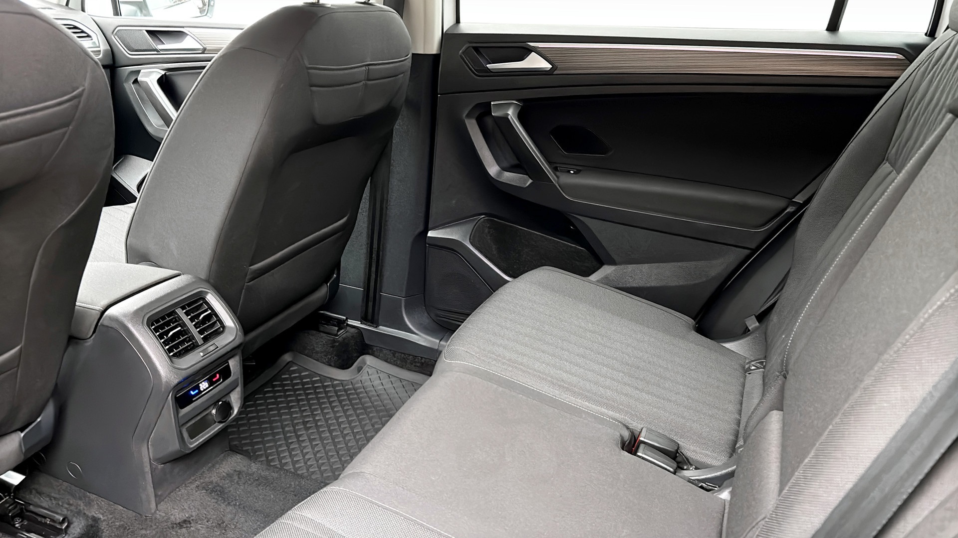 Volkswagen Tiguan Allspace CJA268