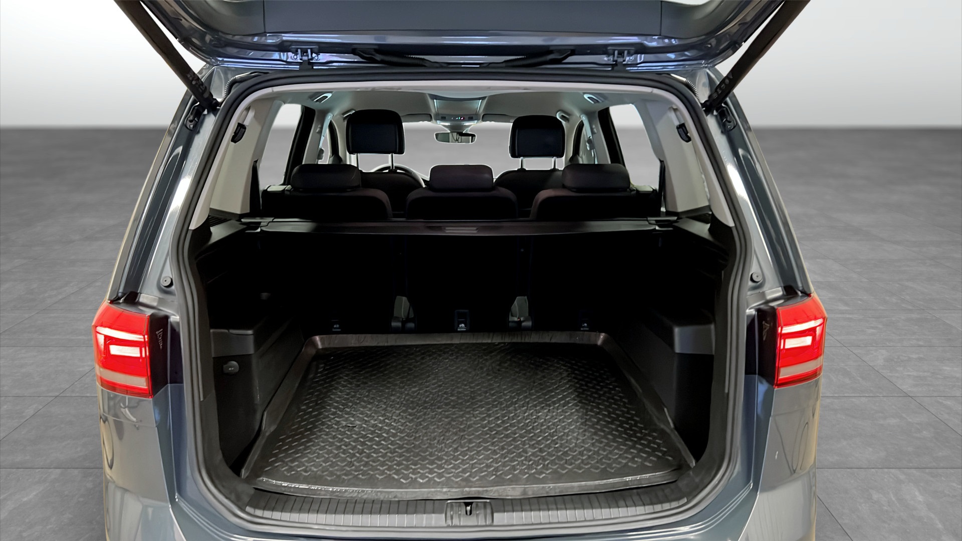 Volkswagen Touran CJA92Z