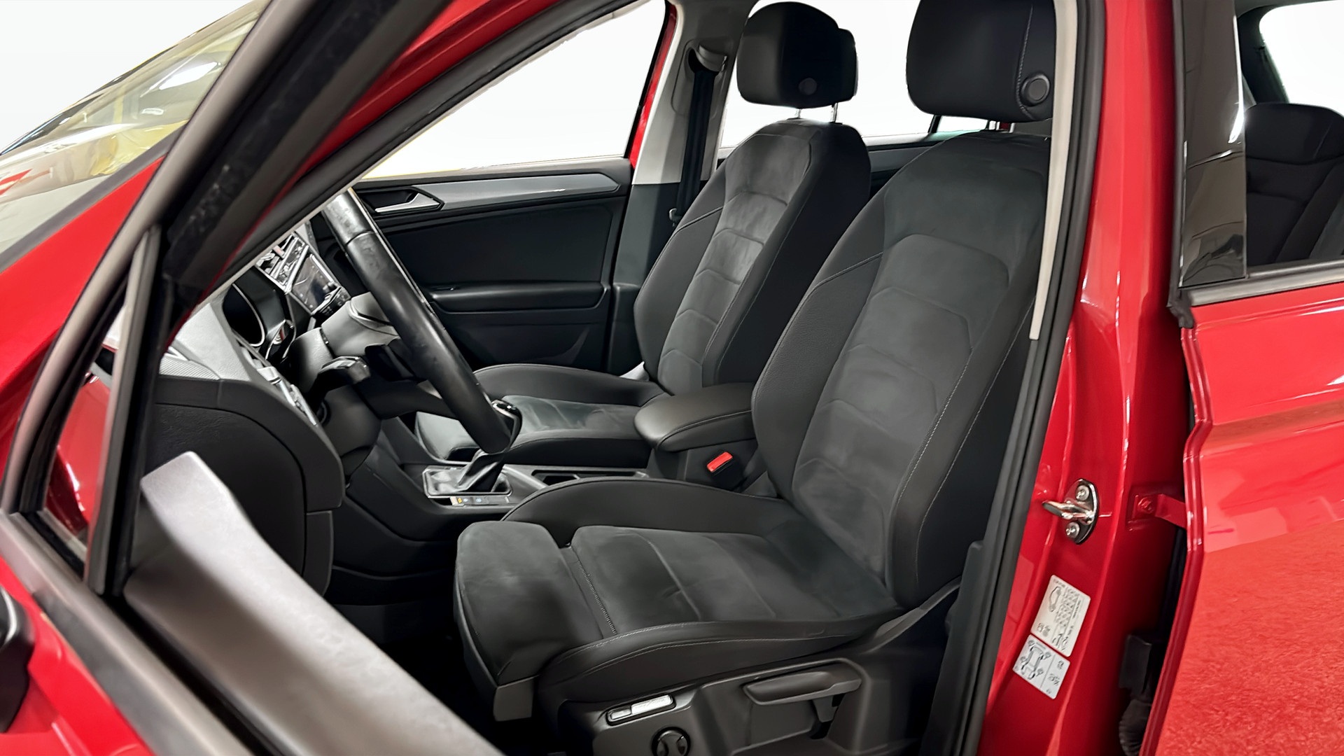 Volkswagen Tiguan CJC14G
