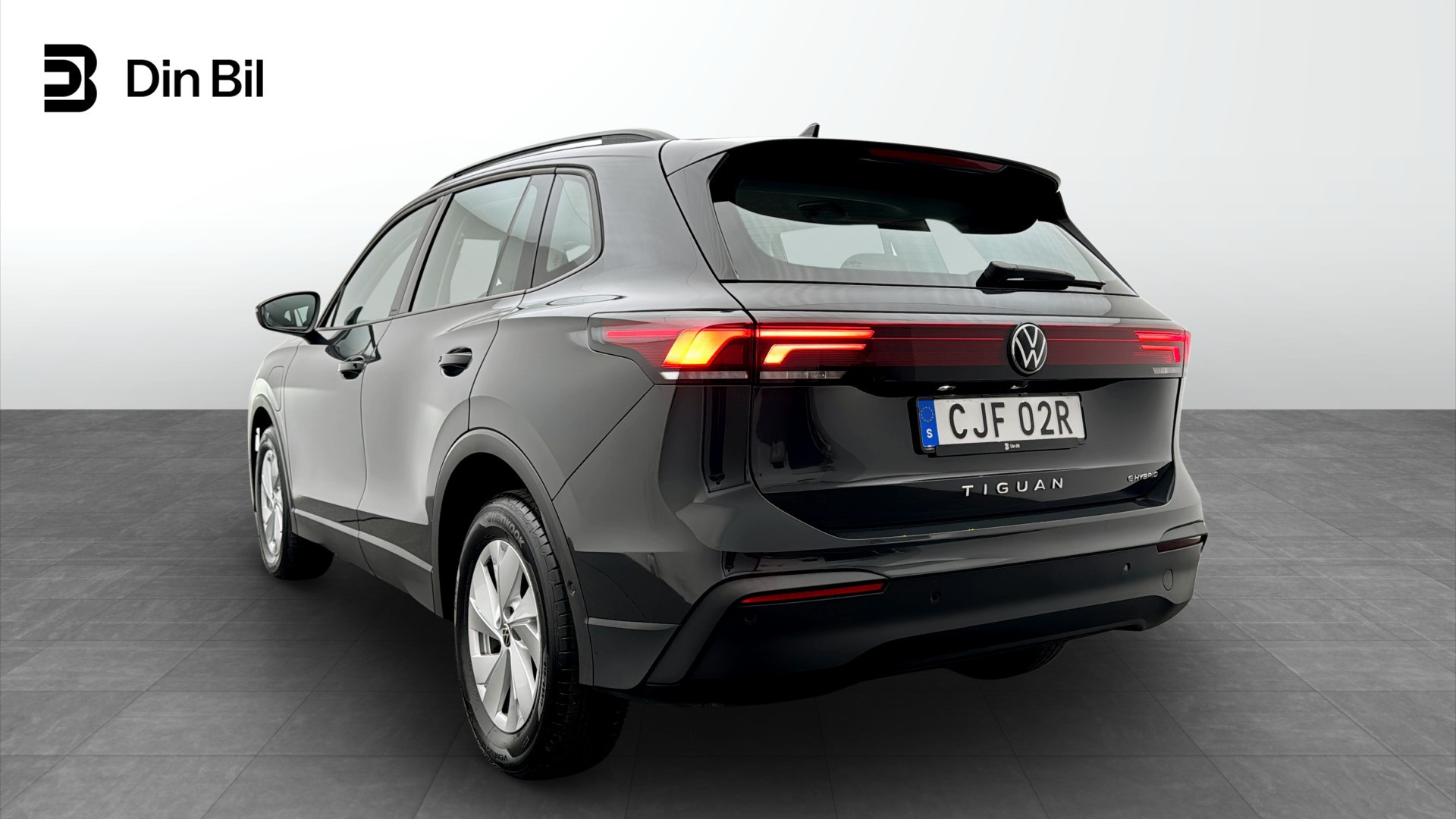 Volkswagen Tiguan CJF02R