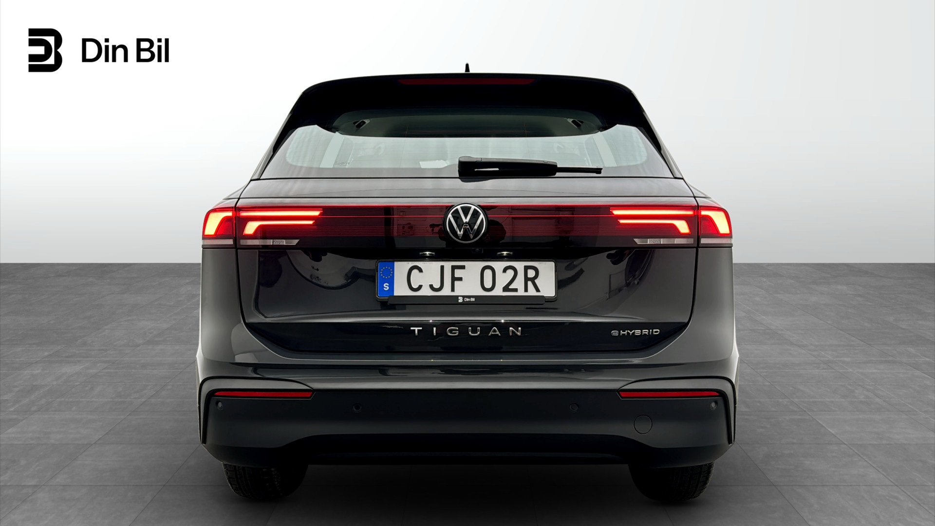 Volkswagen Tiguan CJF02R