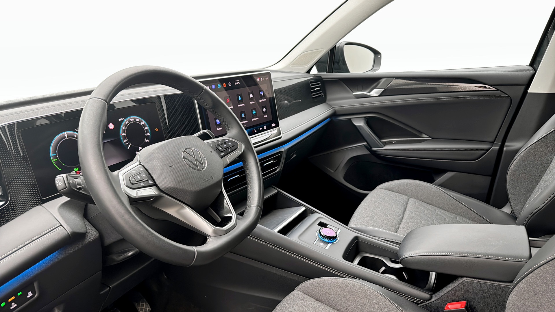 Volkswagen Tiguan CJF02R