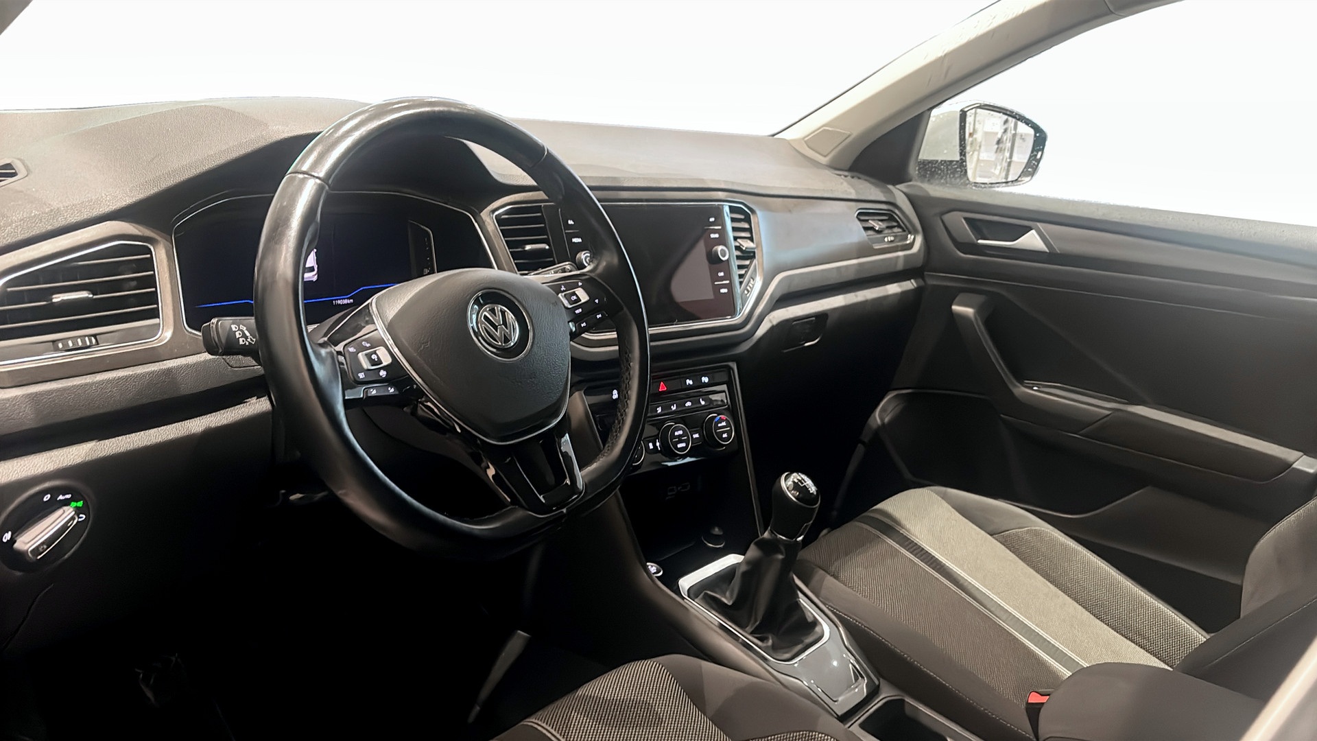 Volkswagen T-Roc CJG22W