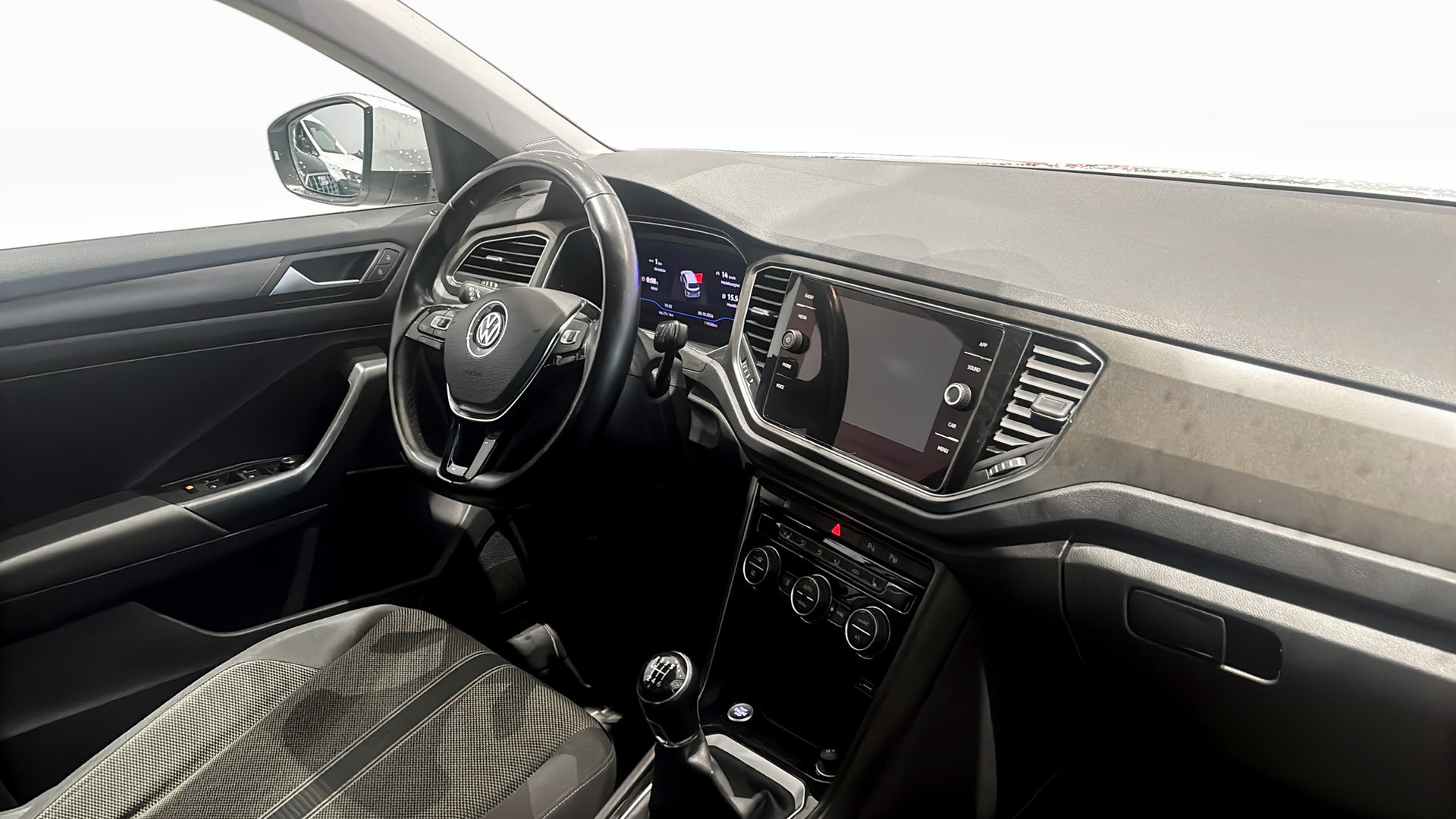 Volkswagen T-Roc CJG22W