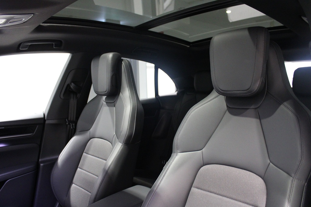 Porsche Macan CJJ24A