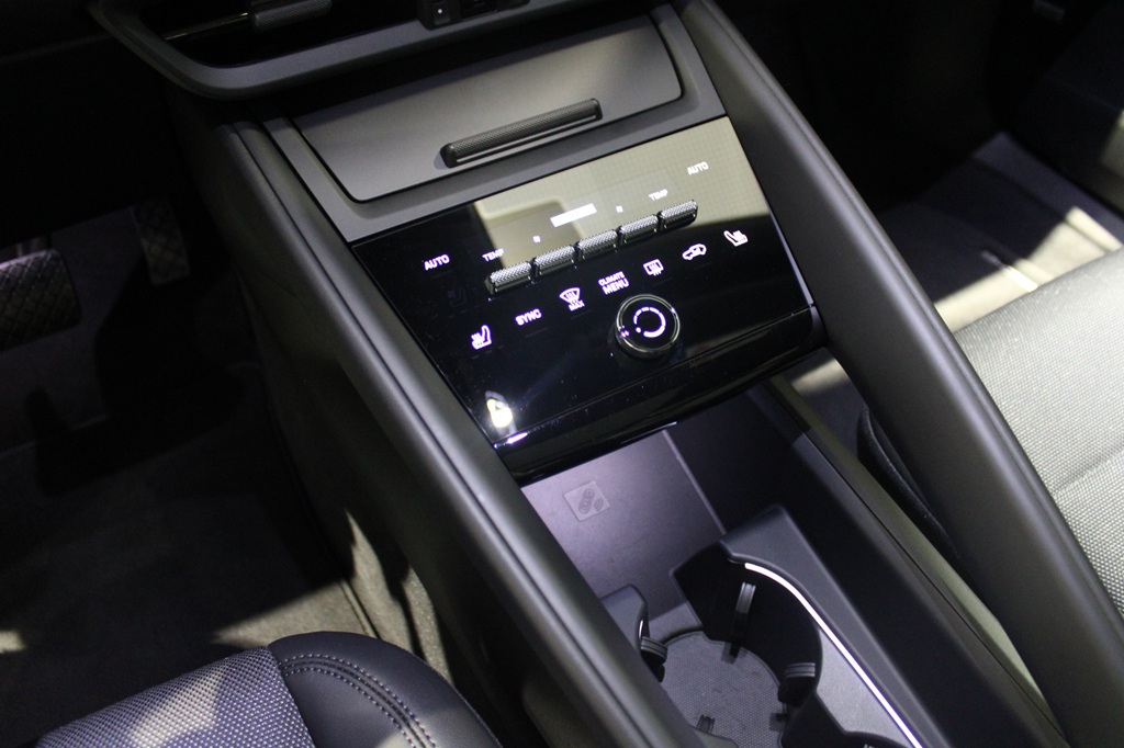 Porsche Macan CJJ24A