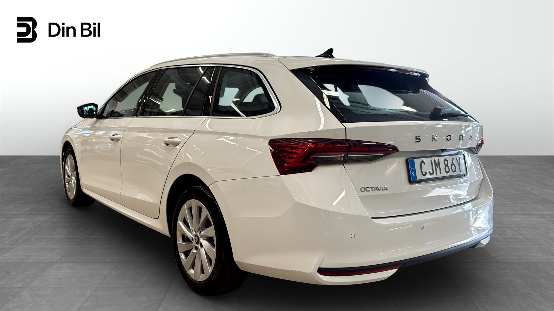Skoda Octavia Combi CJM86Y