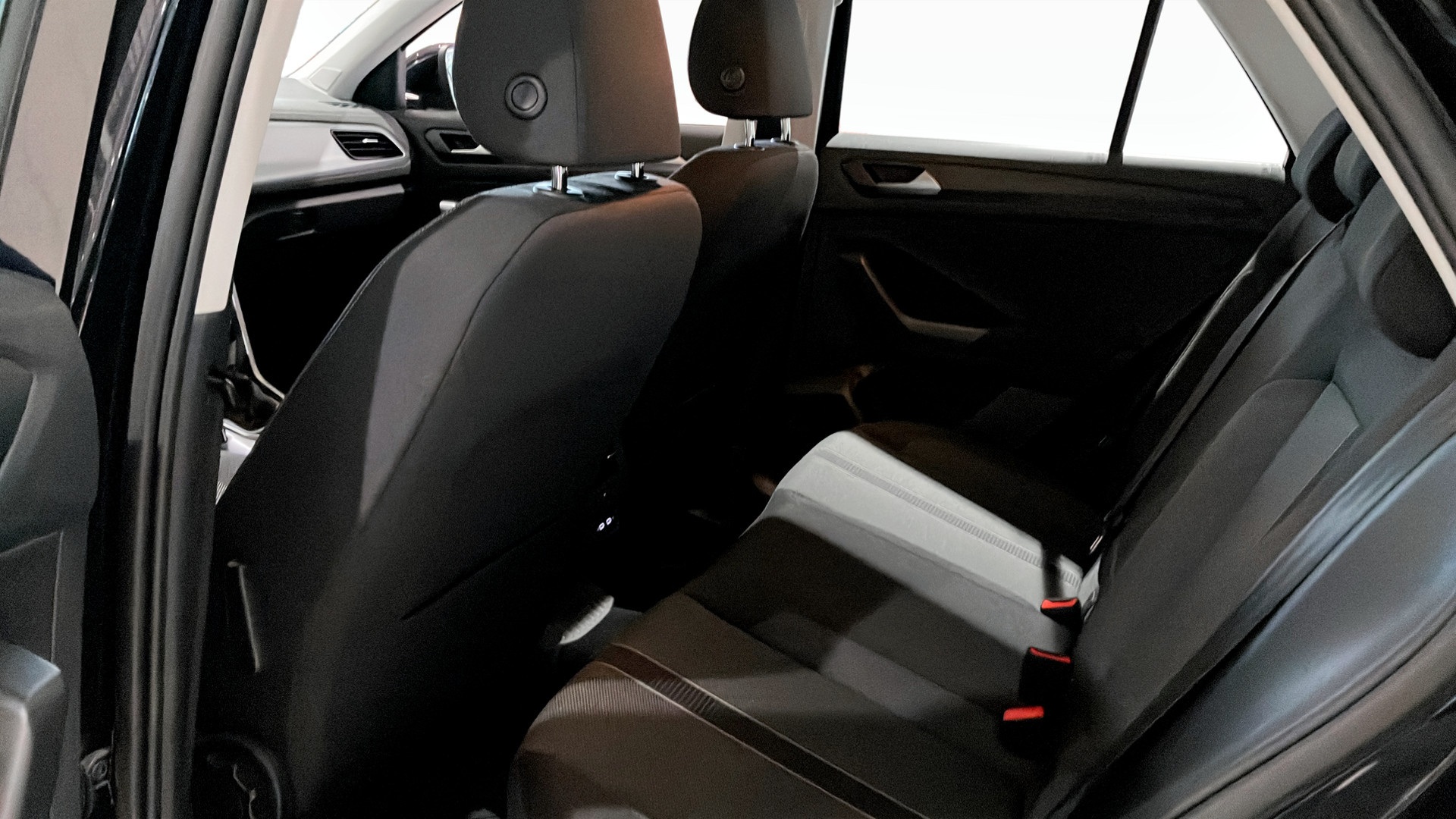 Volkswagen T-Roc CKE83A