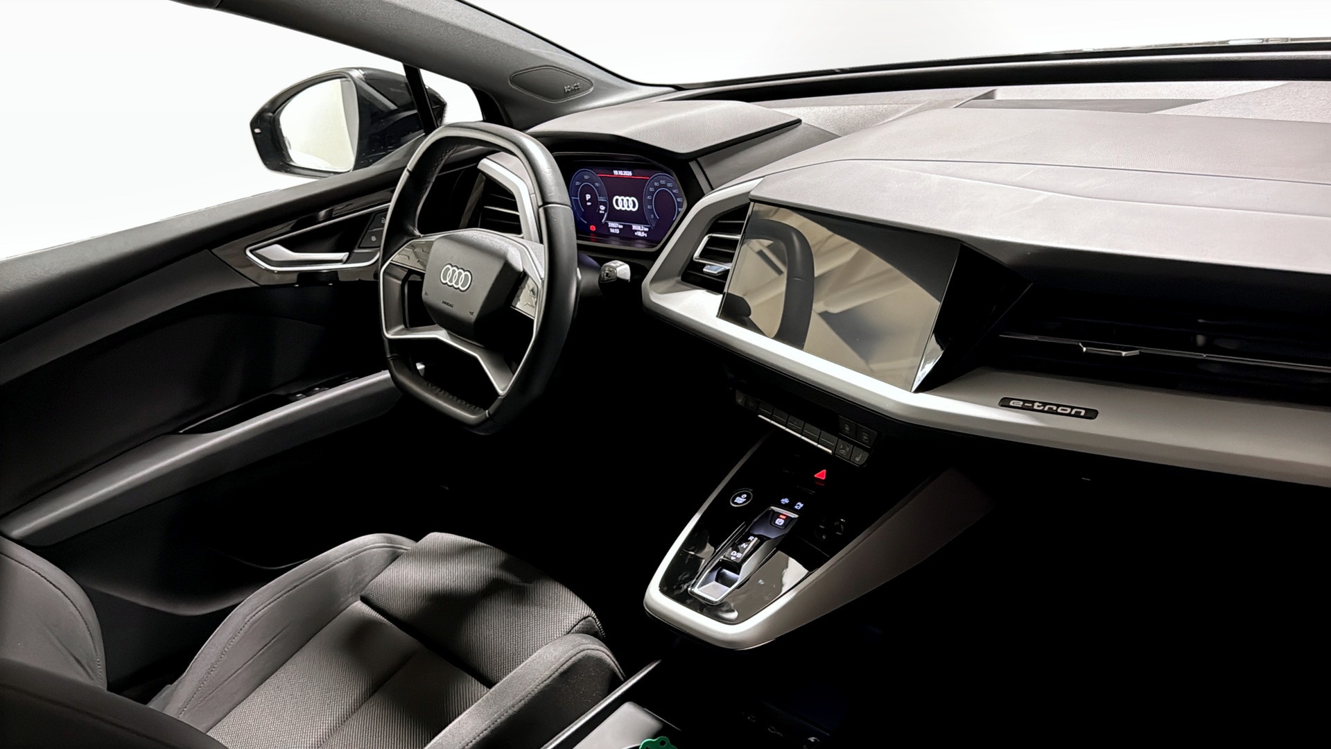 Audi Q4 e-tron CLL22S