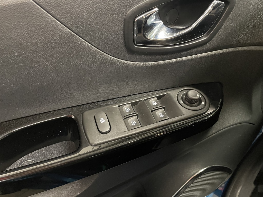 Renault Captur CNB810