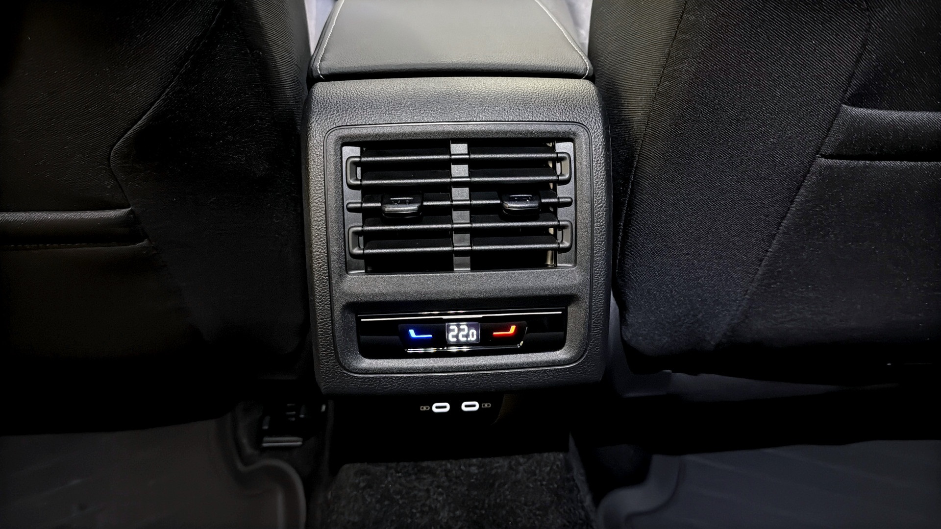 Volkswagen Golf COJ08M