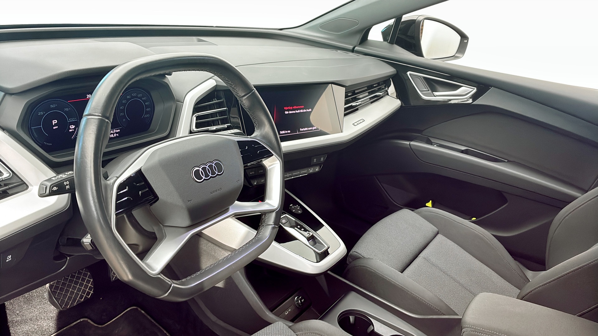 Audi Q4 e-tron COX49E
