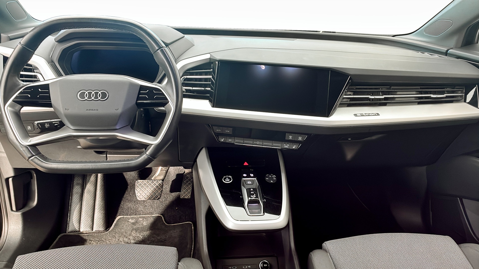 Audi Q4 e-tron COX49E