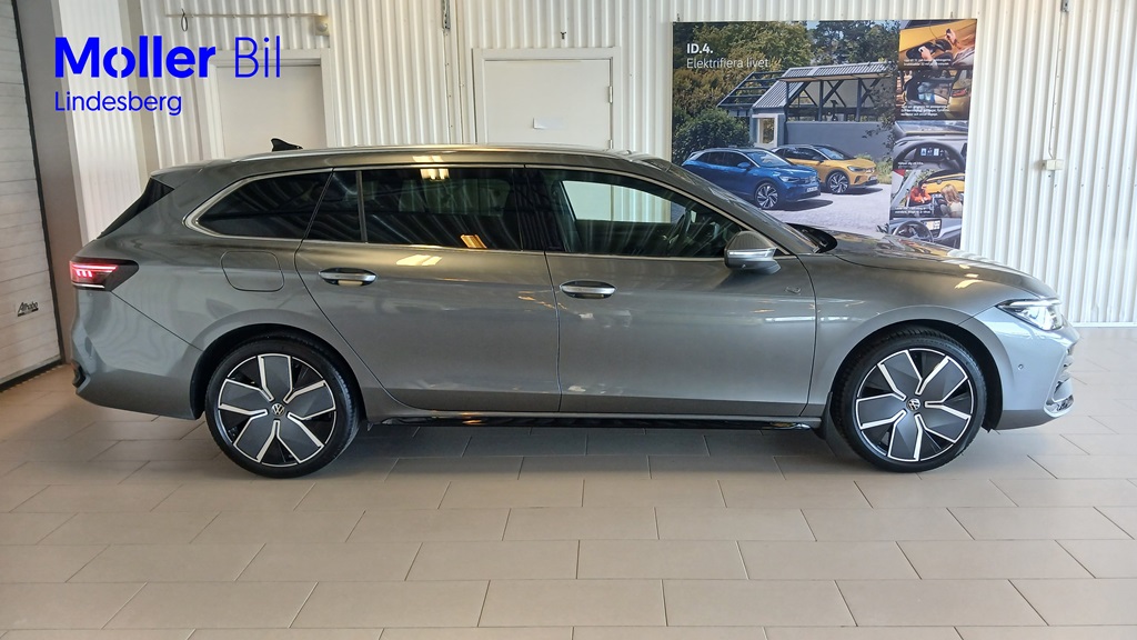 Volkswagen Passat CRA77G