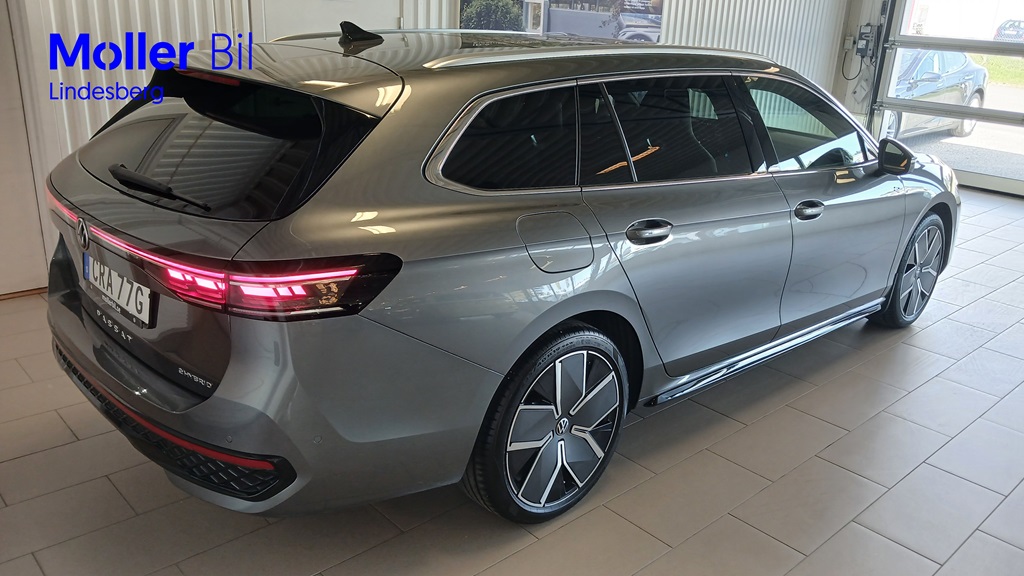 Volkswagen Passat CRA77G