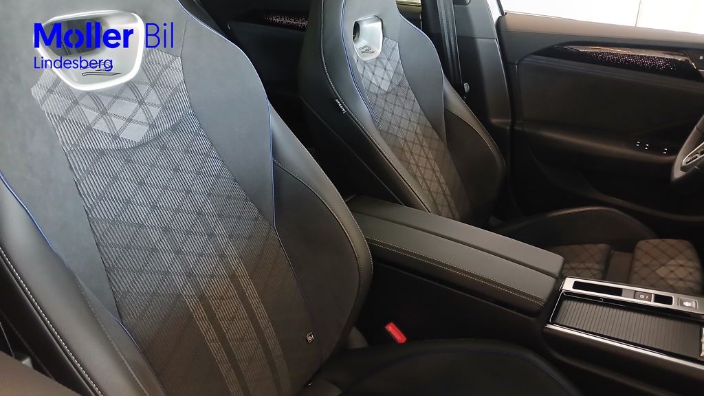 Volkswagen Passat CRA77G