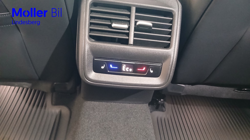 Volkswagen Passat CRA77G