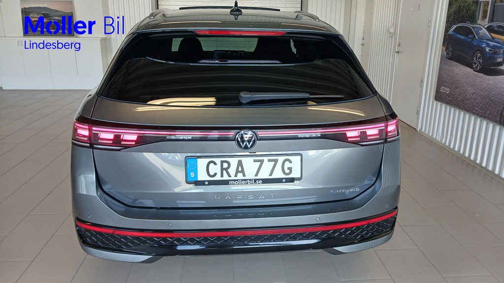 Volkswagen Passat CRA77G