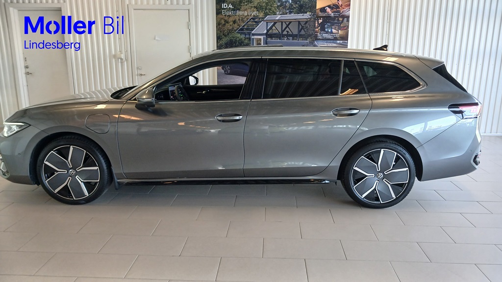 Volkswagen Passat CRA77G