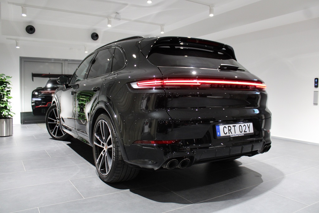 Porsche Cayenne CRT02Y