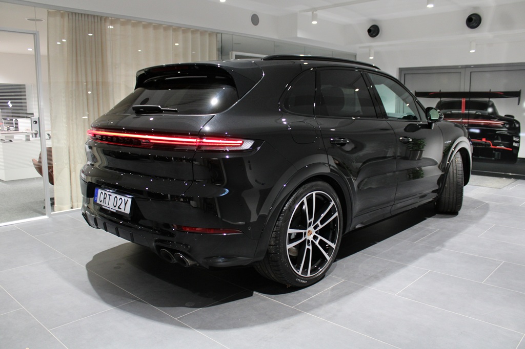 Porsche Cayenne CRT02Y
