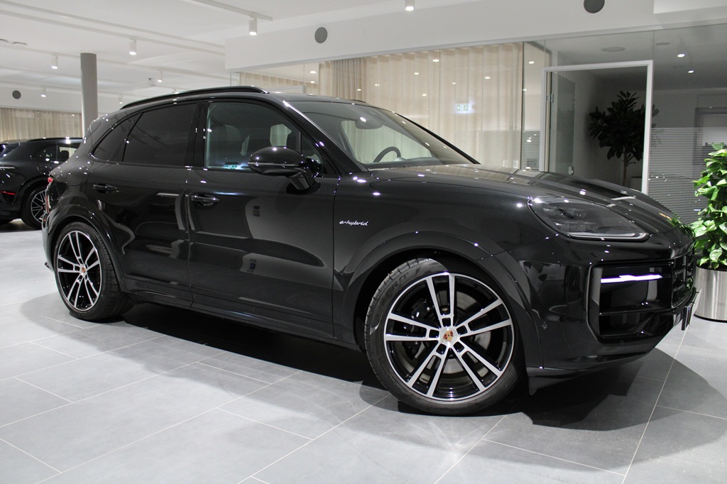 Porsche Cayenne CRT02Y