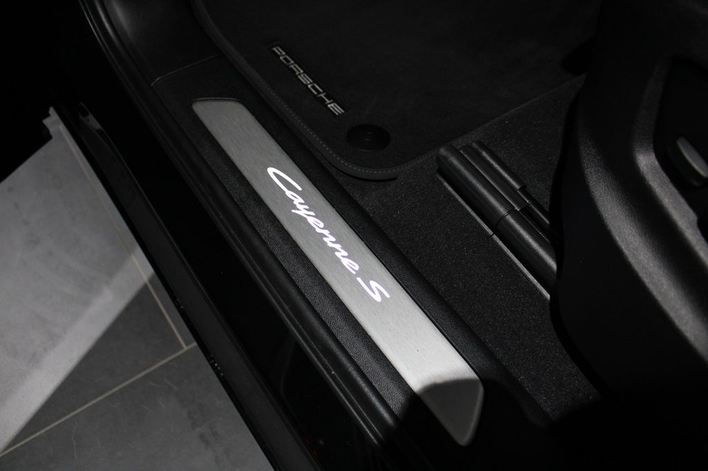 Porsche Cayenne CRT02Y