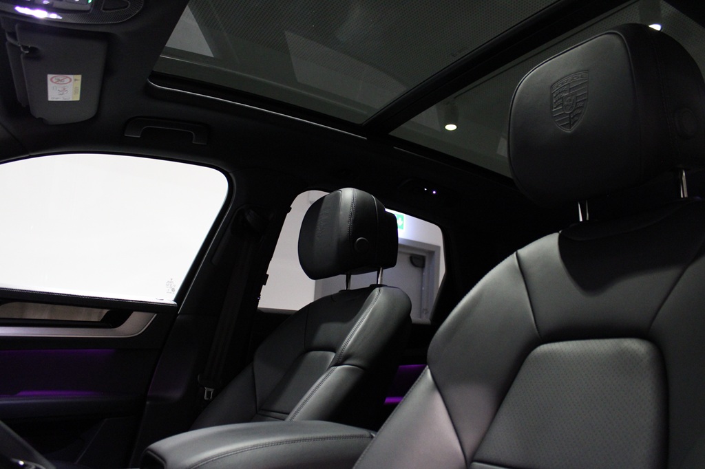 Porsche Cayenne CRT02Y