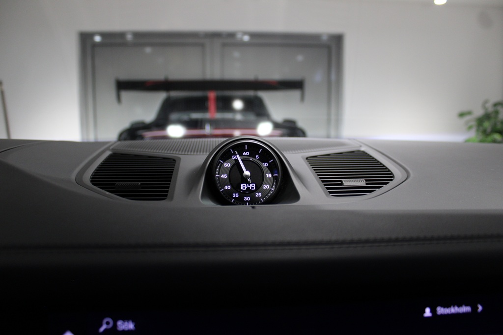 Porsche Cayenne CRT02Y