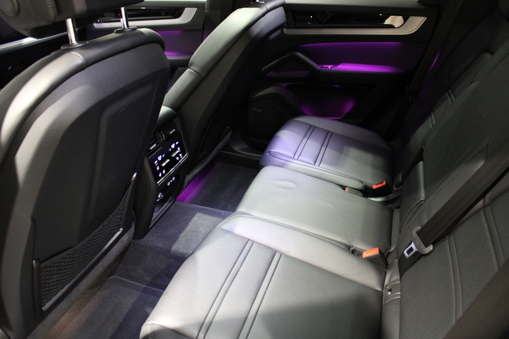 Porsche Cayenne CRT02Y