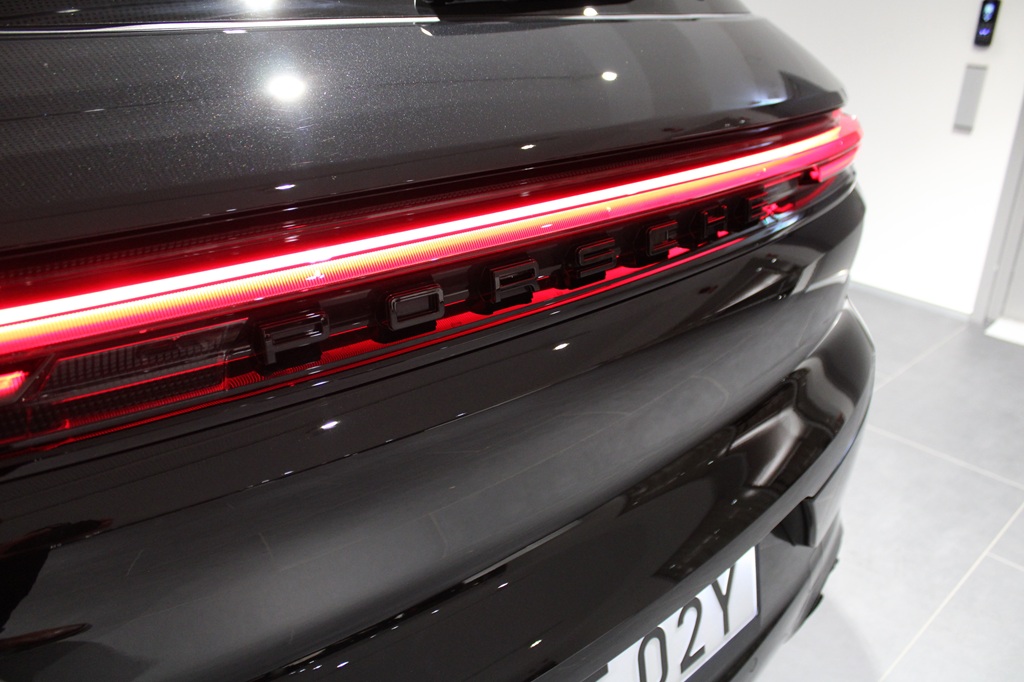 Porsche Cayenne CRT02Y