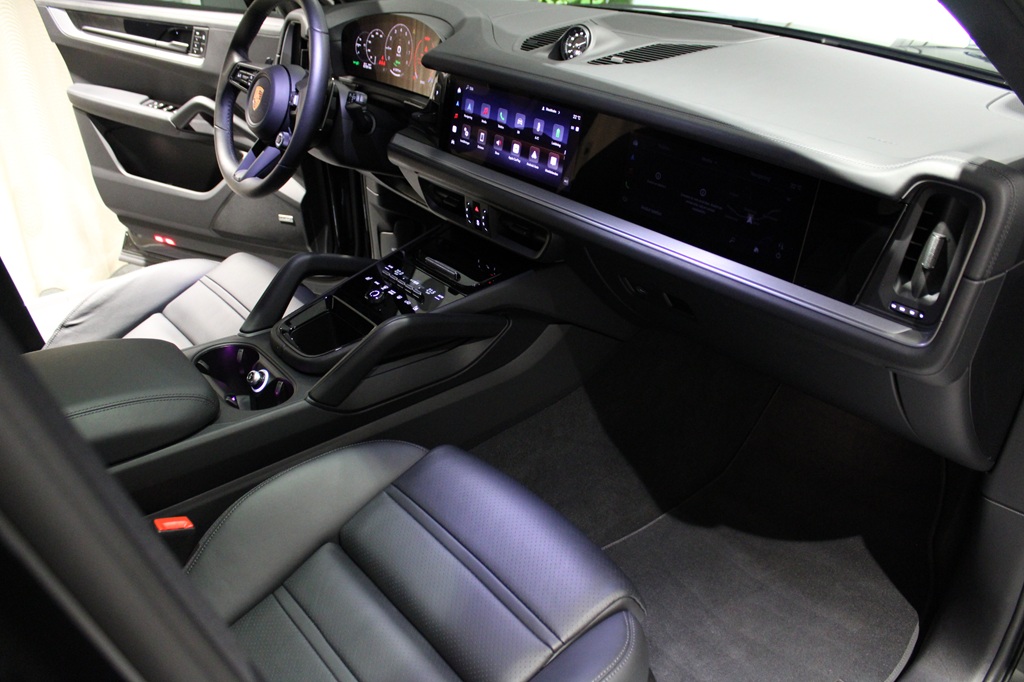 Porsche Cayenne CRT02Y
