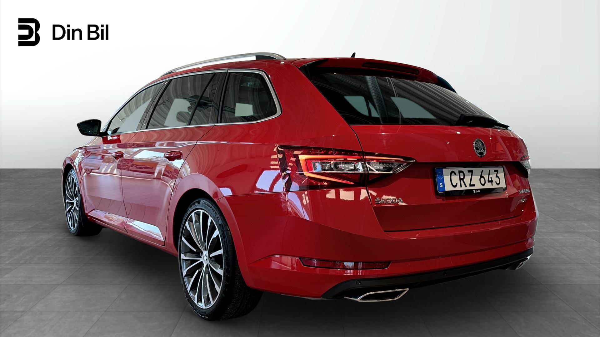 Skoda Superb Combi CRZ643