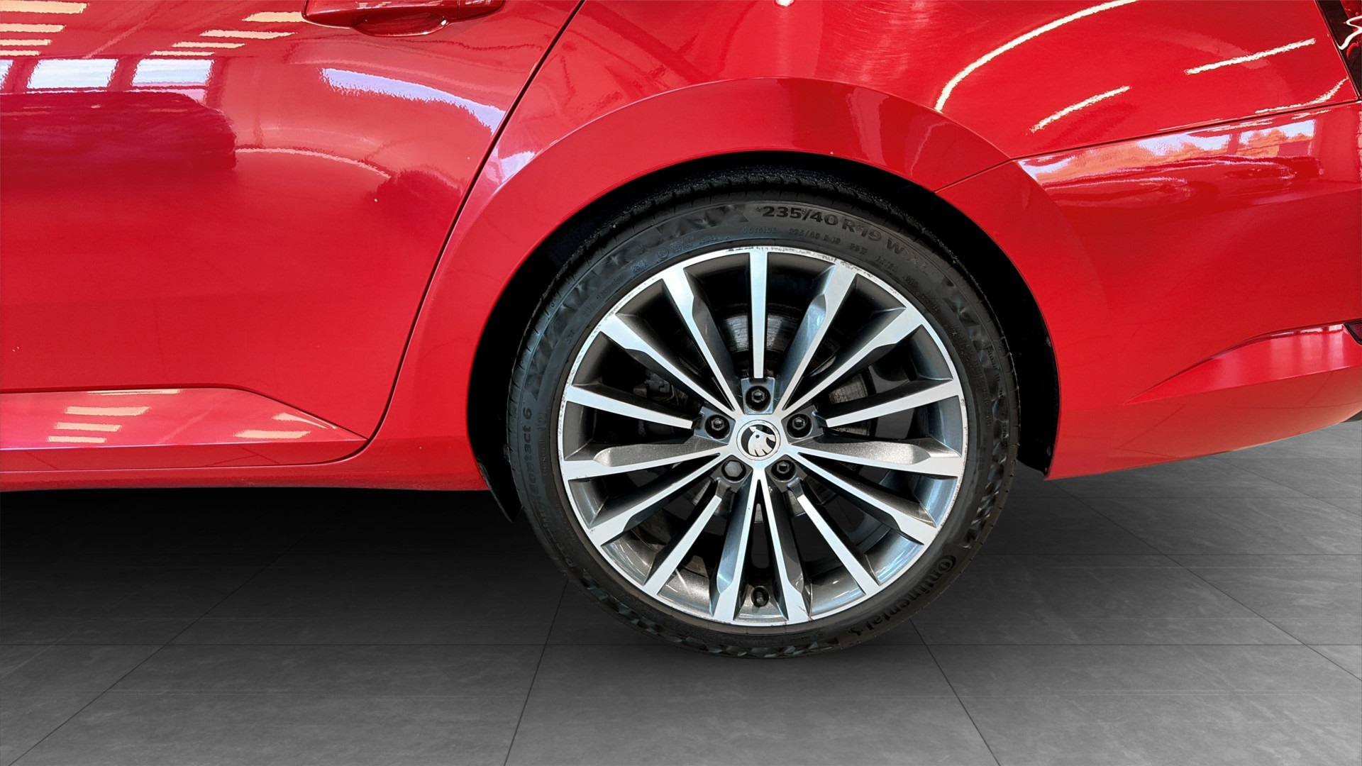 Skoda Superb Combi CRZ643