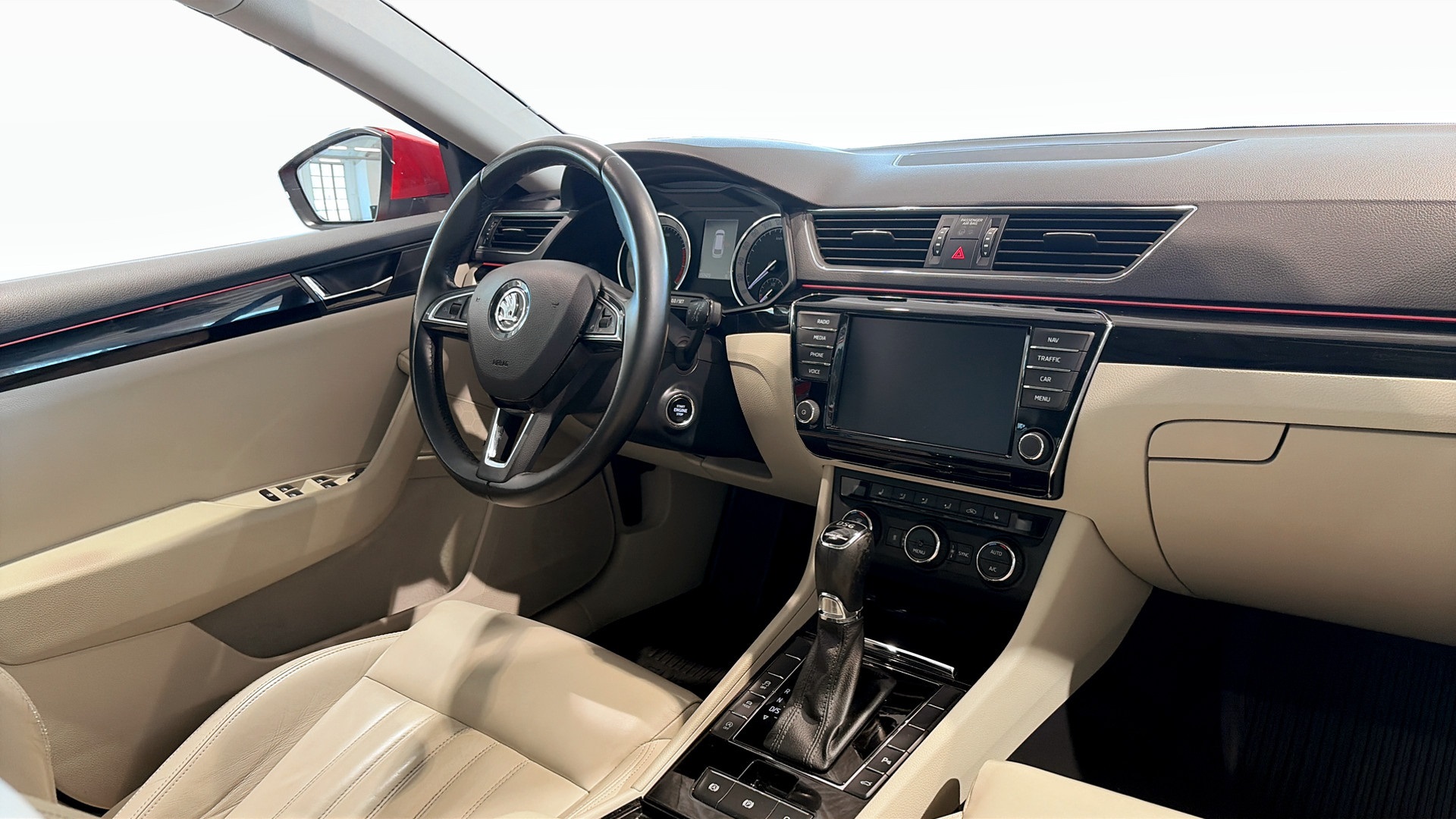 Skoda Superb Combi CRZ643