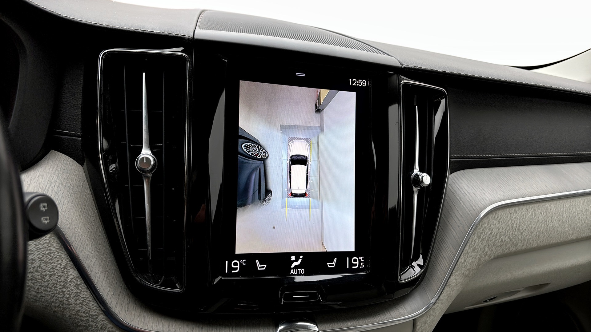 Volvo XC60 CTD438