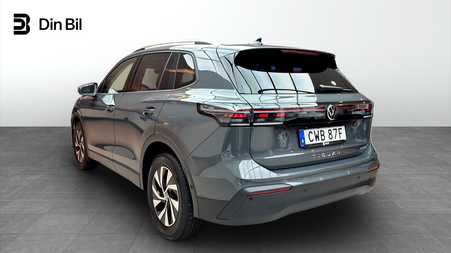 Volkswagen Tiguan CWB87F