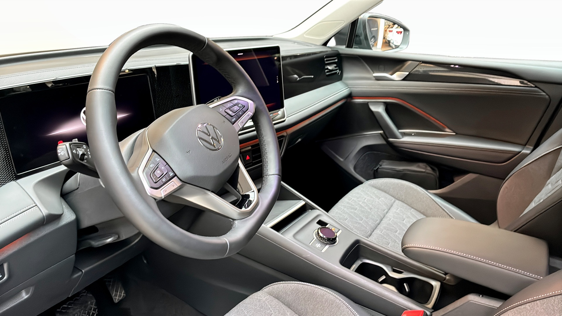 Volkswagen Tiguan CWB87F