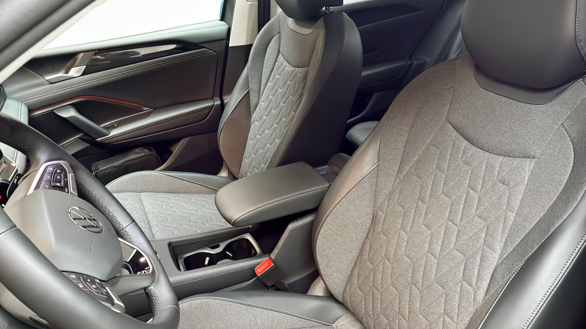 Volkswagen Tiguan CWB87F