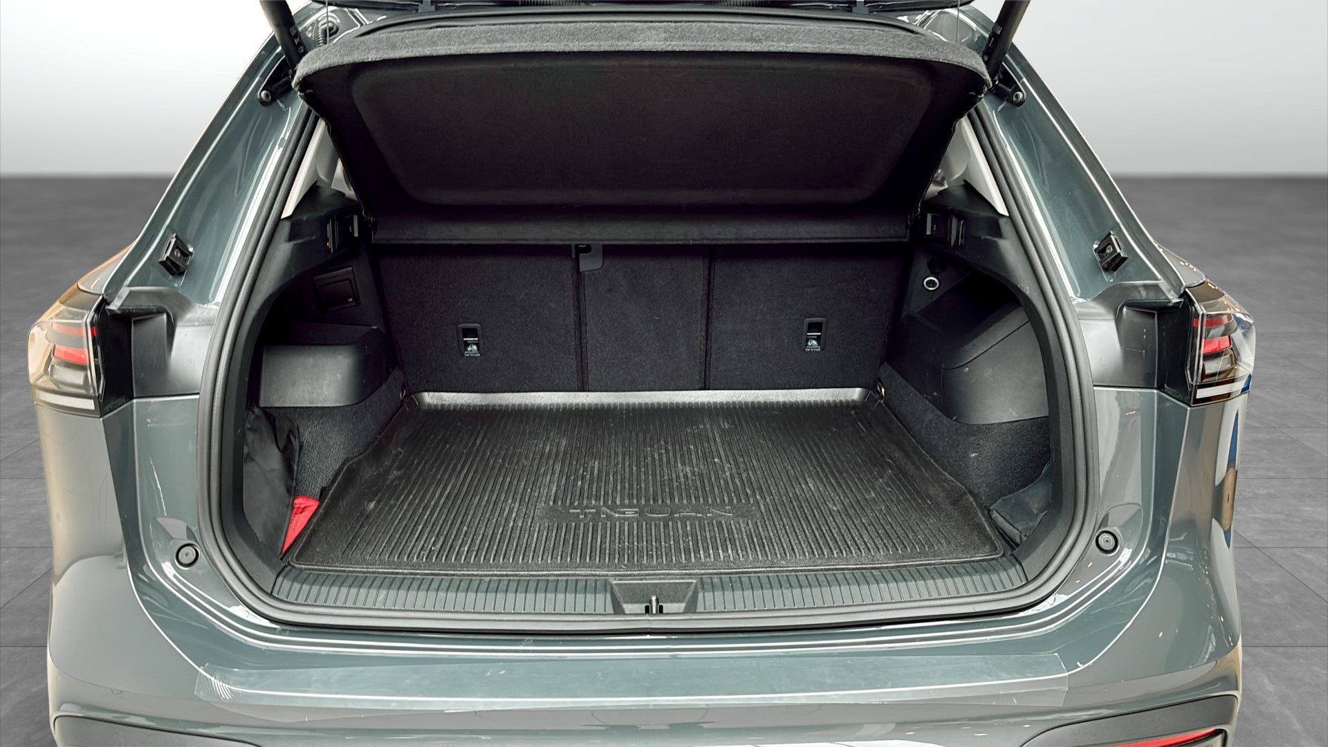 Volkswagen Tiguan CWB87F